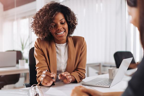 Adobestock_324968363-consulting-office-950x550px